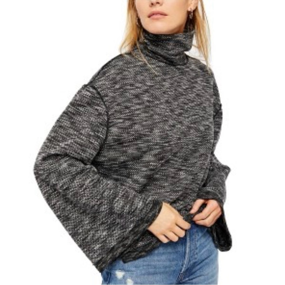 We The Free Oversized Bell Sleeve Pullover Sweater Black Size Medium